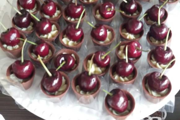 Copinho chocolate com cereija