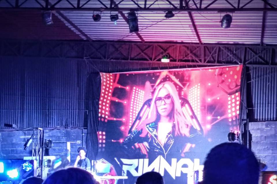🎤