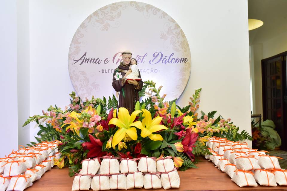 Anna Dalcom Buffet