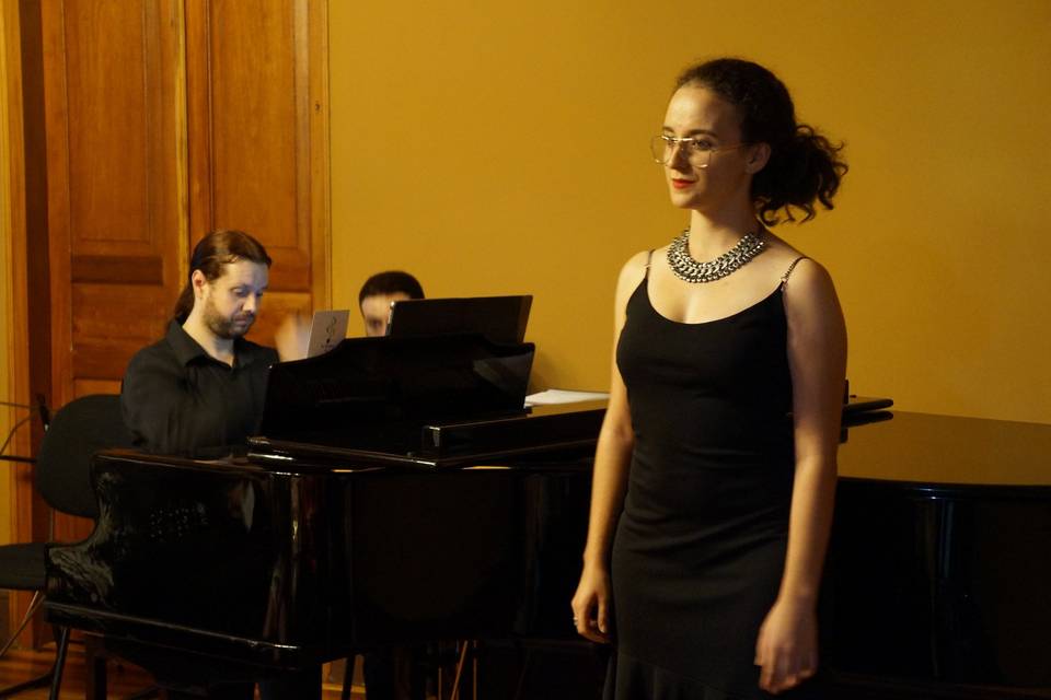 Déborah Dias Cantora
