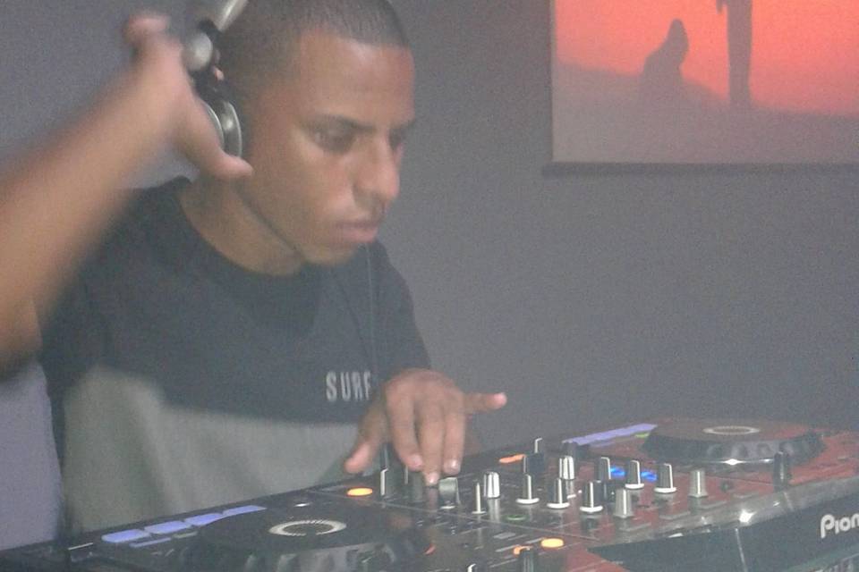 Wallace DJ Gospel Eventos