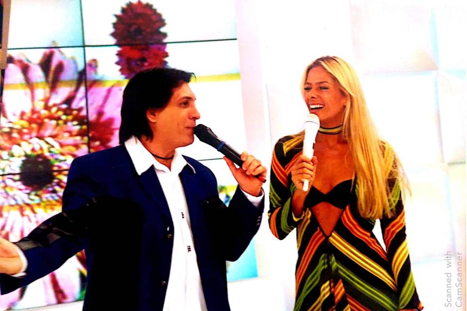 Com Adriane Galisteu