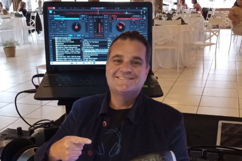 DJ Sergio Azevedo