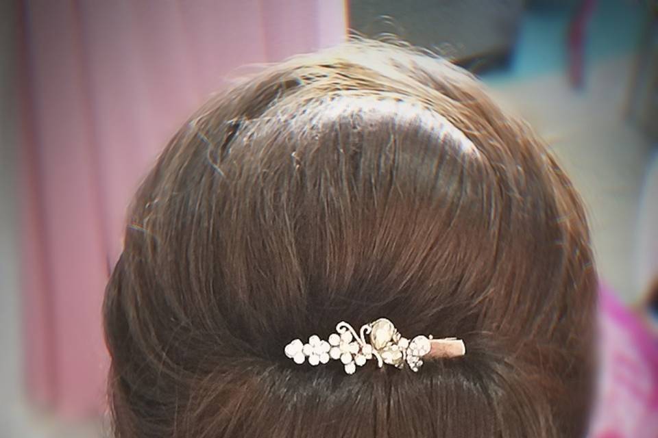 Penteado meio preso