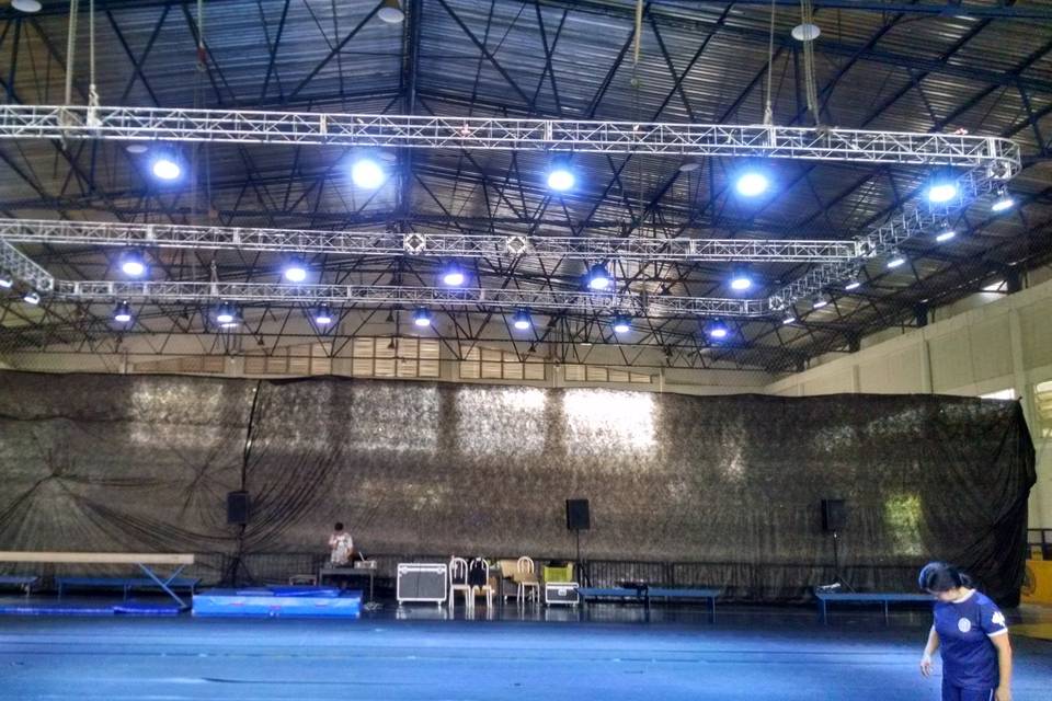 Grid suspenso