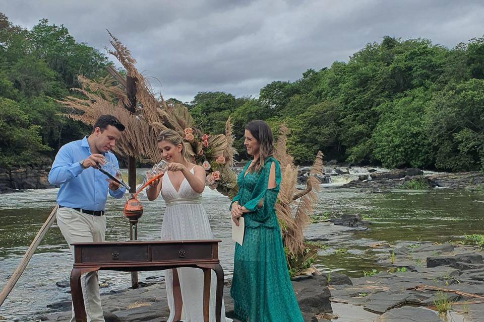 Fernanda Camargo Celebrante