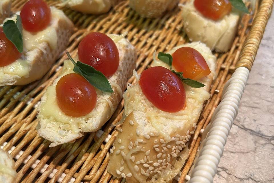 Bruschetta Caprese