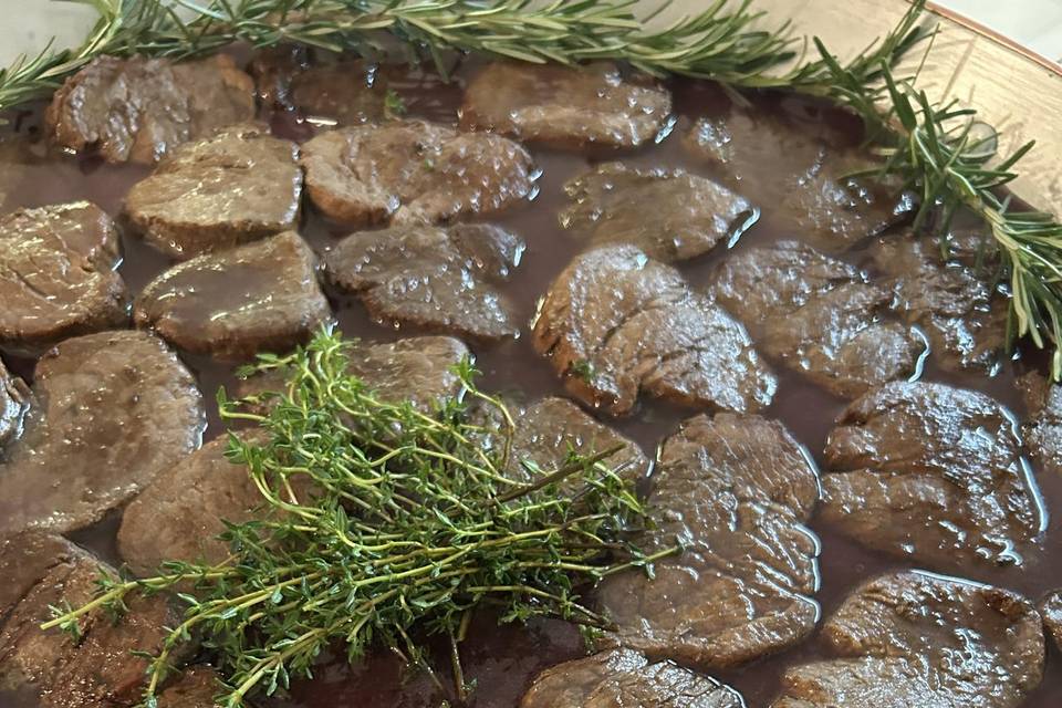 Escalope de mignon ao molho de