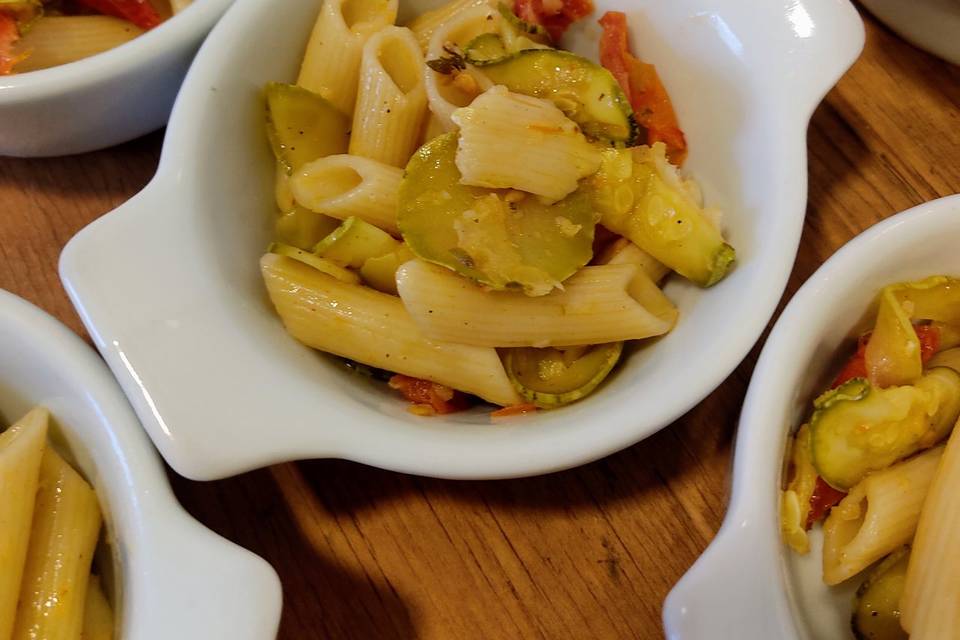 Penne com abobrinha e tomate s