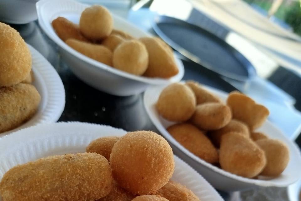 Salgadinhos fritos