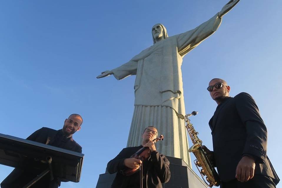 Levando sempre a boa música..