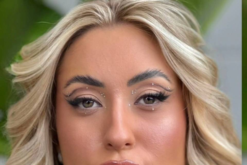 Gustavo Machado Makeup