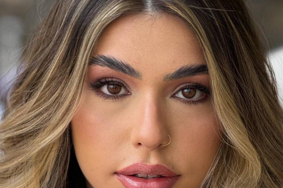 Gustavo Machado Makeup