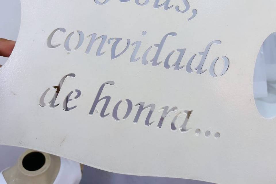 Plaquinha Jesus convidado...