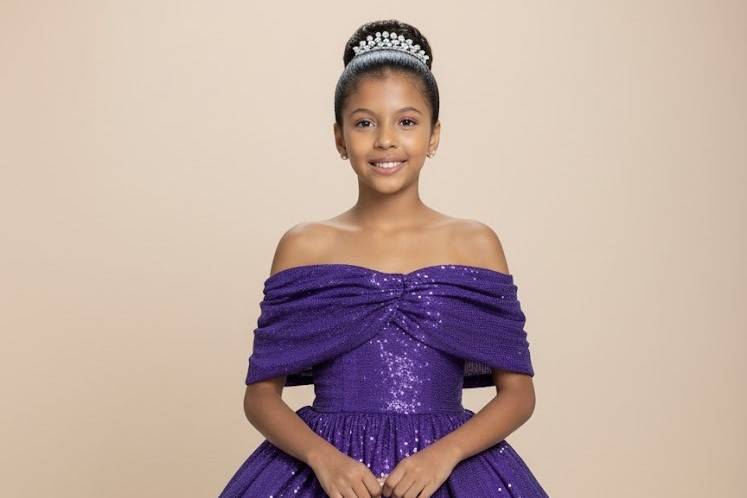 MODELO MISS ROXO