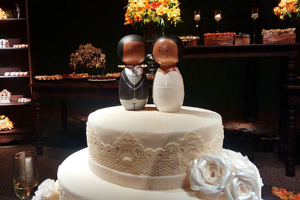 Doces da Gabi on Instagram: “Quem disse que os bolos masculinos não podem  ser charmosos ? Mini Bolo em Mas…