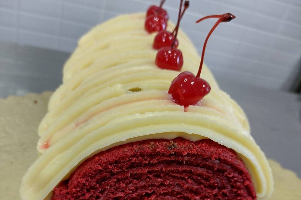 Bolo de rolo Red Velvet