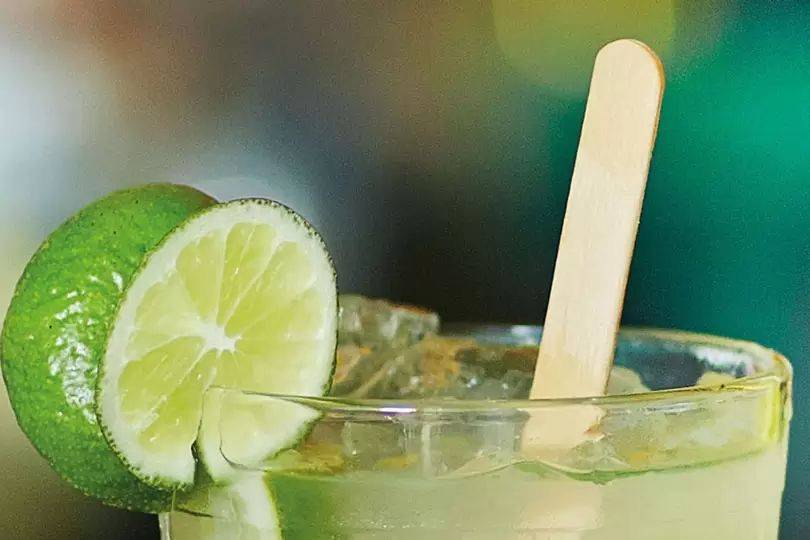 Caipirinha de limão