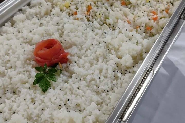 Arroz branco e a grega