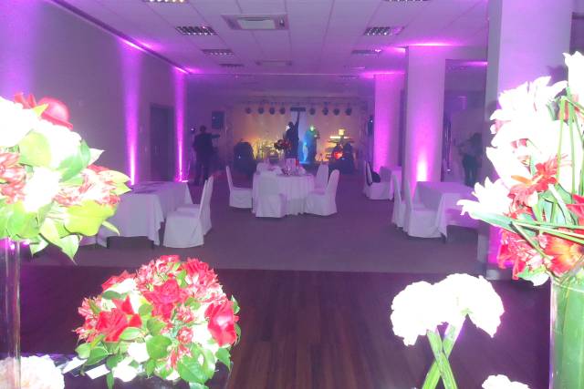 Sala Orquídea com banda