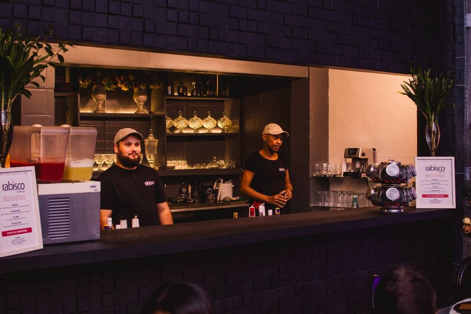 Bar montado