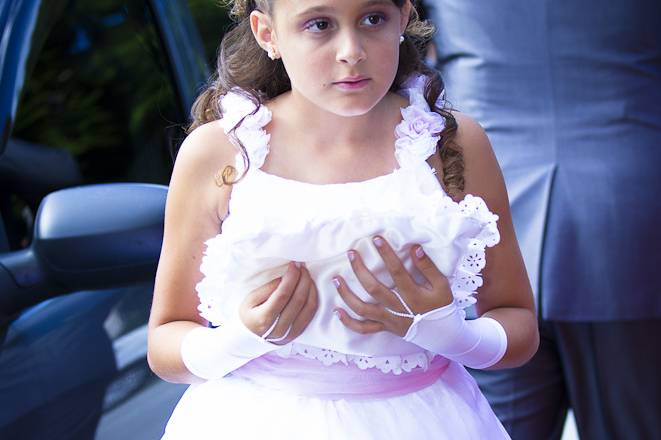 Daminha com aliança