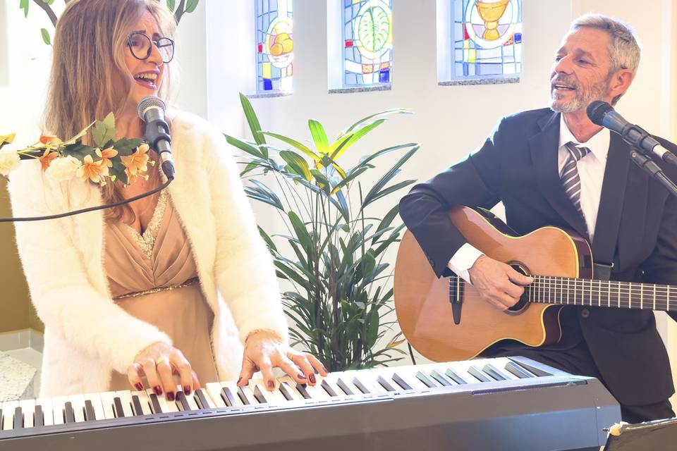Em uma cerimônia na igreja!