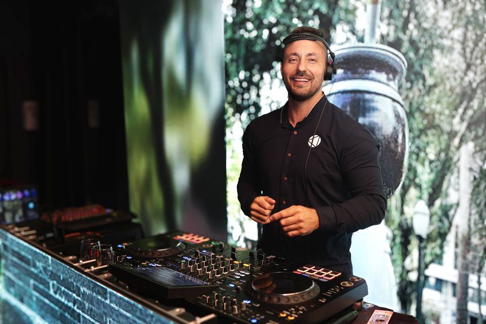 Dj e painel de led