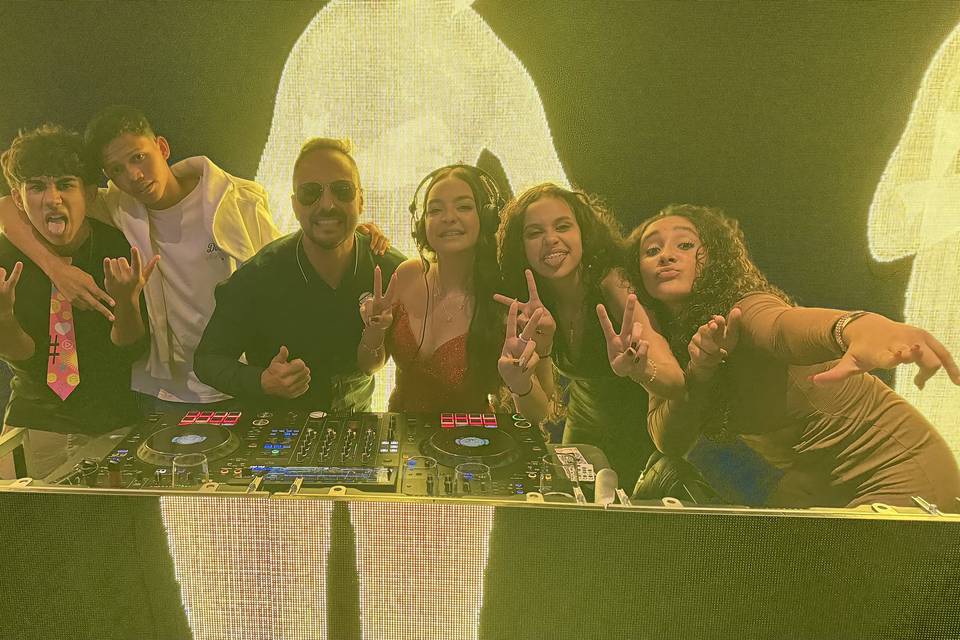 Dj e aniversariante