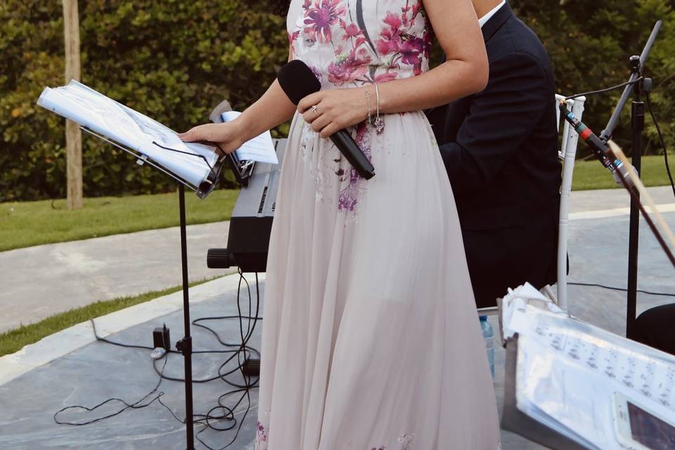 Cantora de casamento Sol
