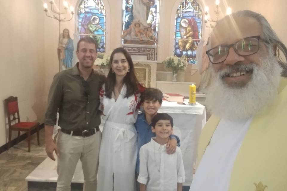 Celebrante Padre Ricardo