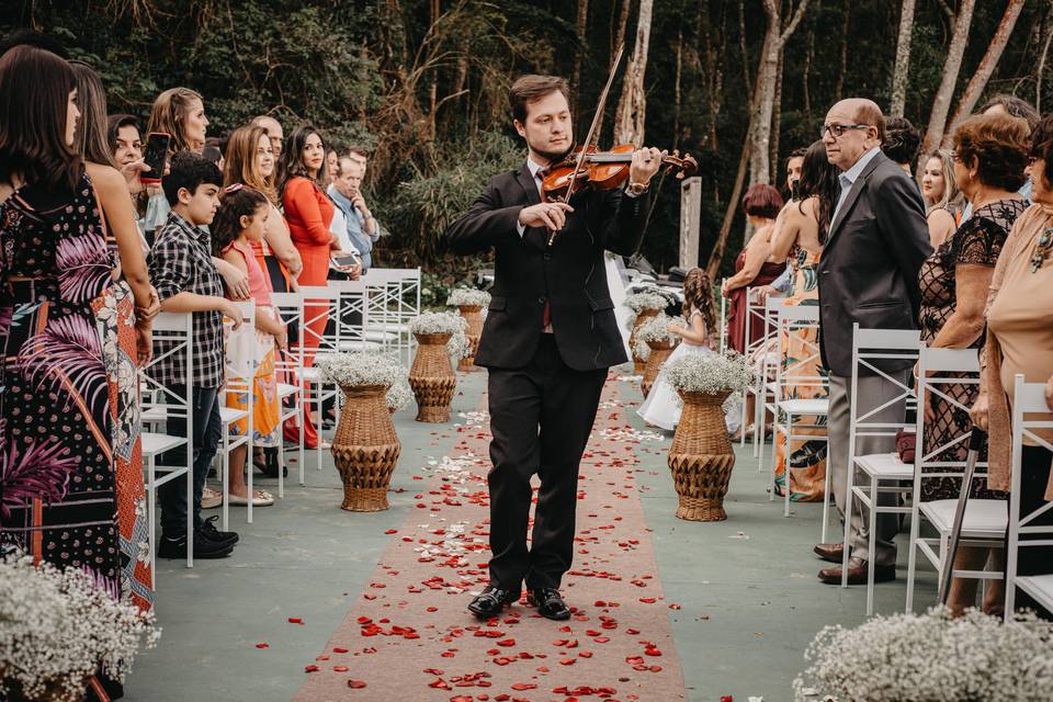 Violinista Isaac Cainã