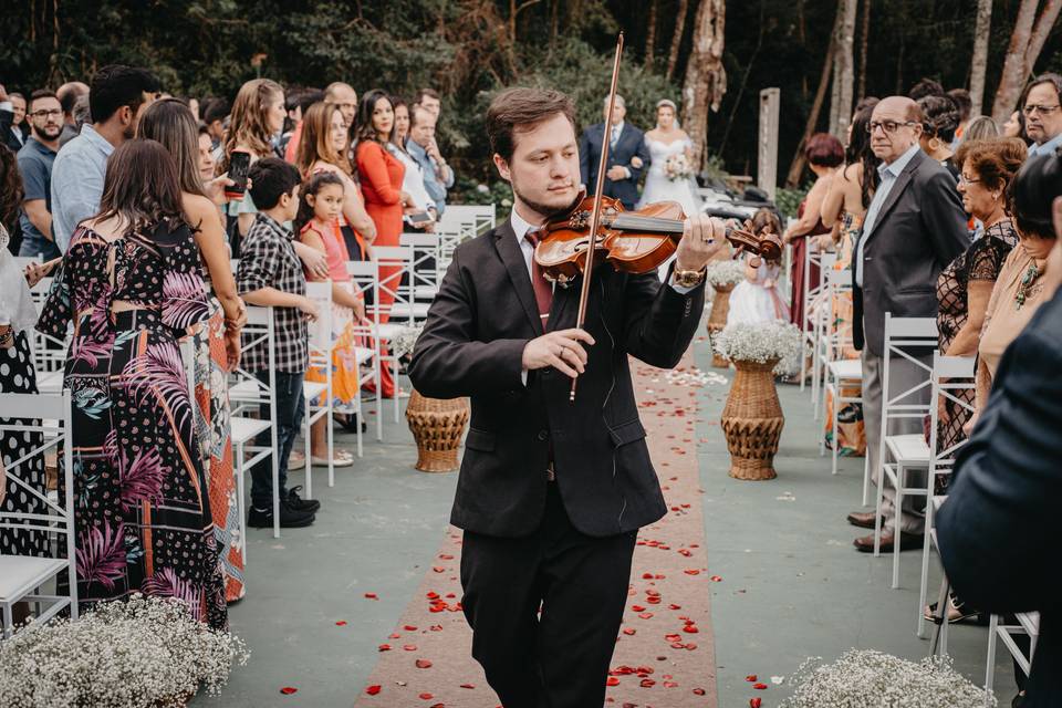 Violinista Isaac Cainã