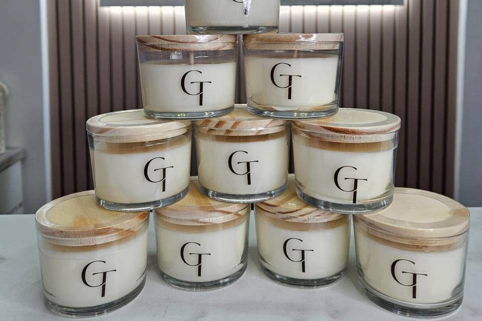 Velas aromáticas com logo