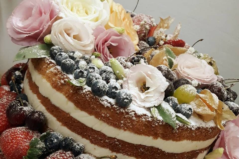 Naked cake