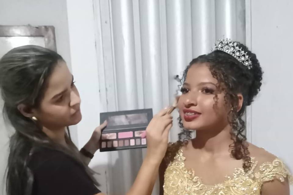 Retoques em nossa Debutante