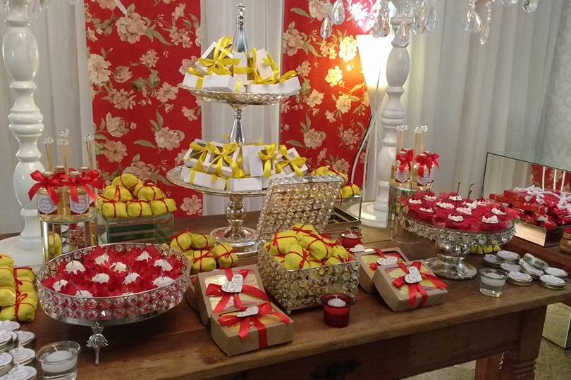 Mesa de doces bem casados e le