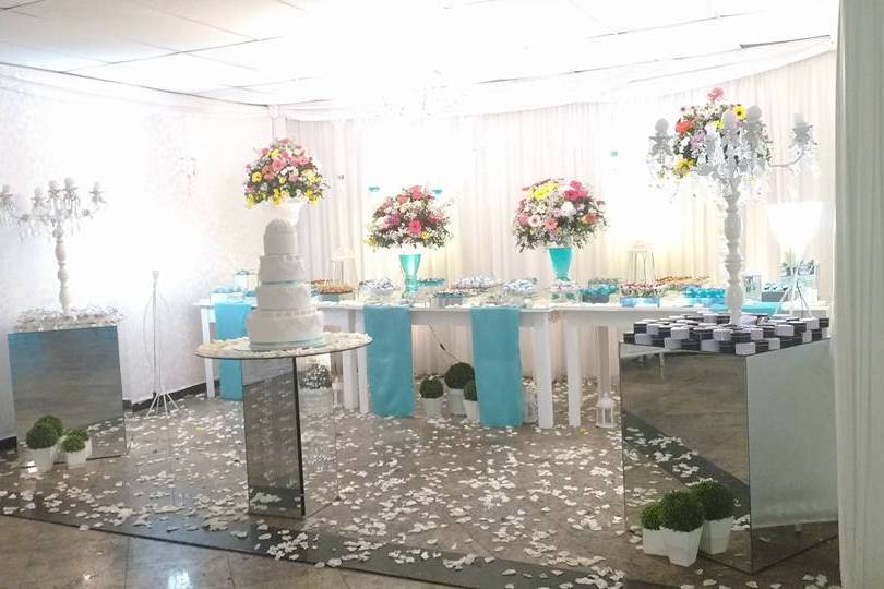 Linda mesa de bolo