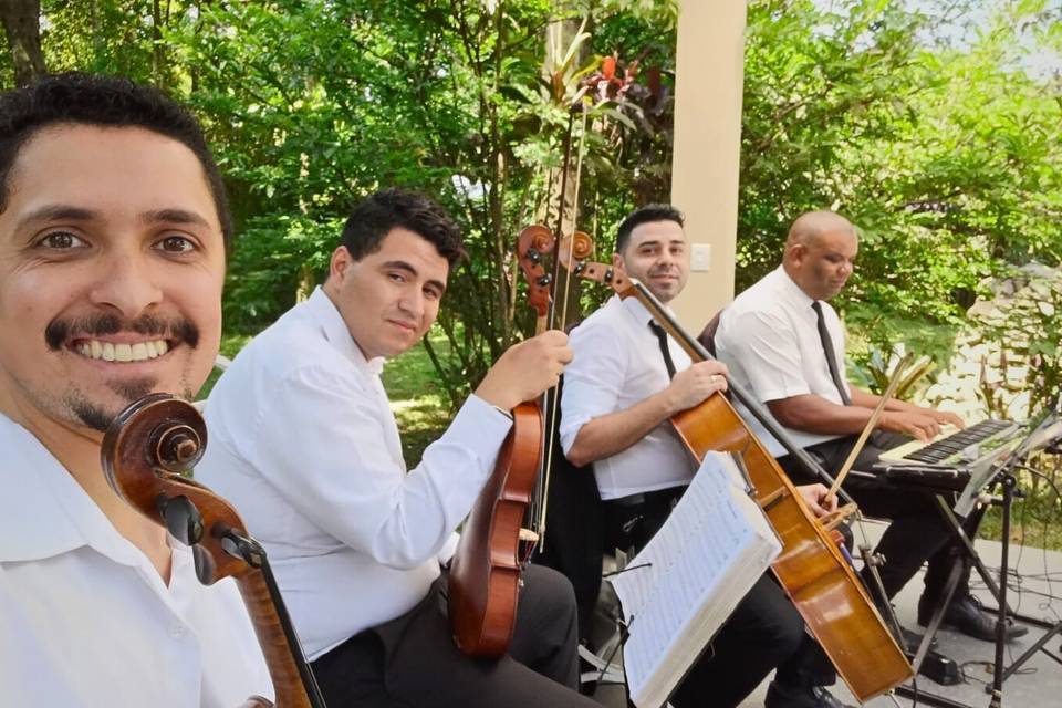 Trio de Cordas e Piano