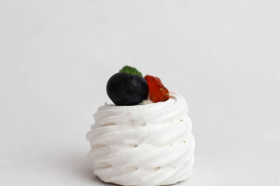 Mini pavlova