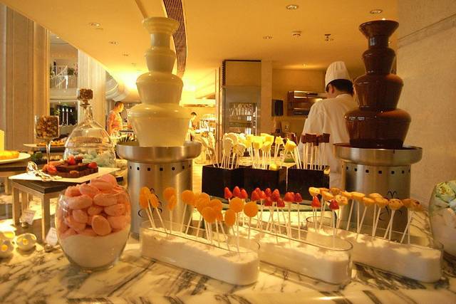 Mesa de Cascata de Chocolate