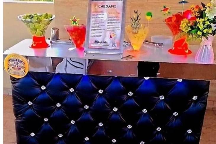 Bar preto