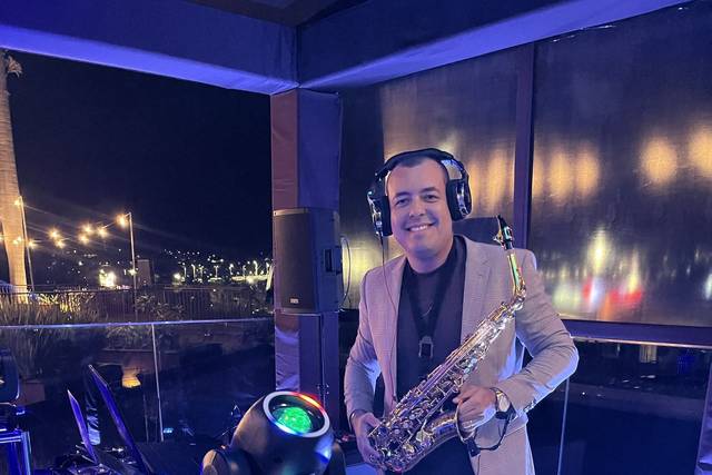 Thiago Buriti - DJ & Saxofonis