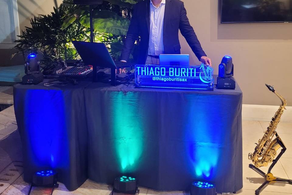 Thiago Buriti - DJ & Saxofonista