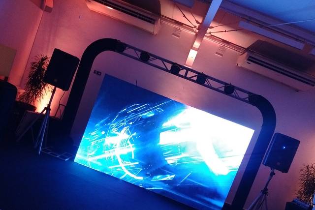 Estrutura com telão de Led