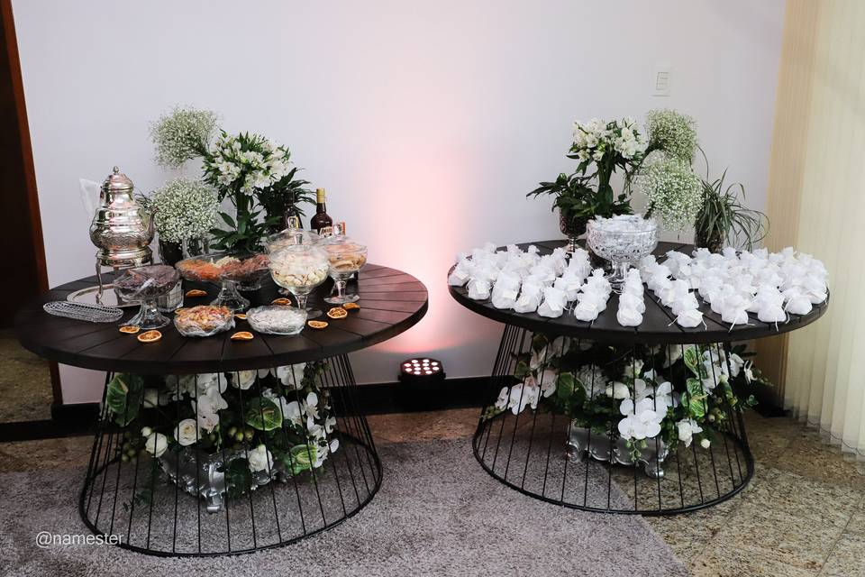 Mesa de café e lembrancinha