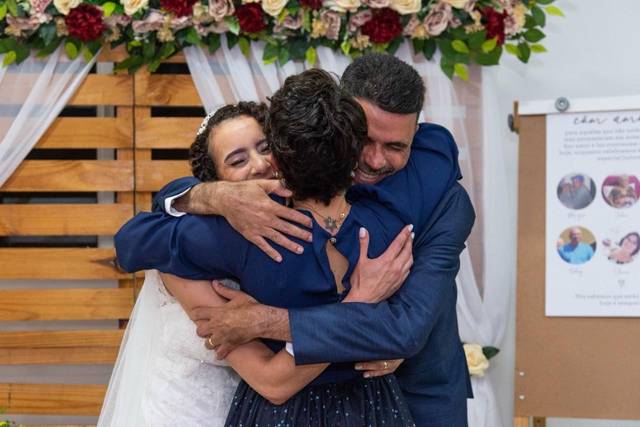 Celebrante Cristiane Martinez