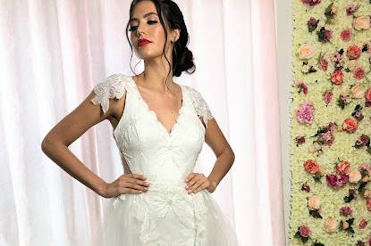 Vestido com detalhes folhas