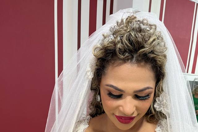 Penteado e maquiagem