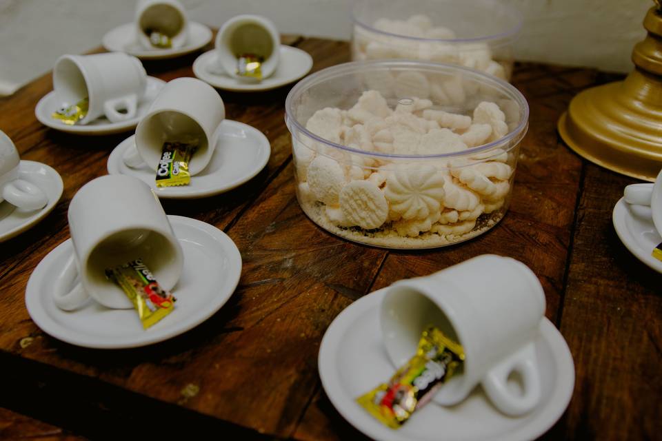 Mesa simples de recepção